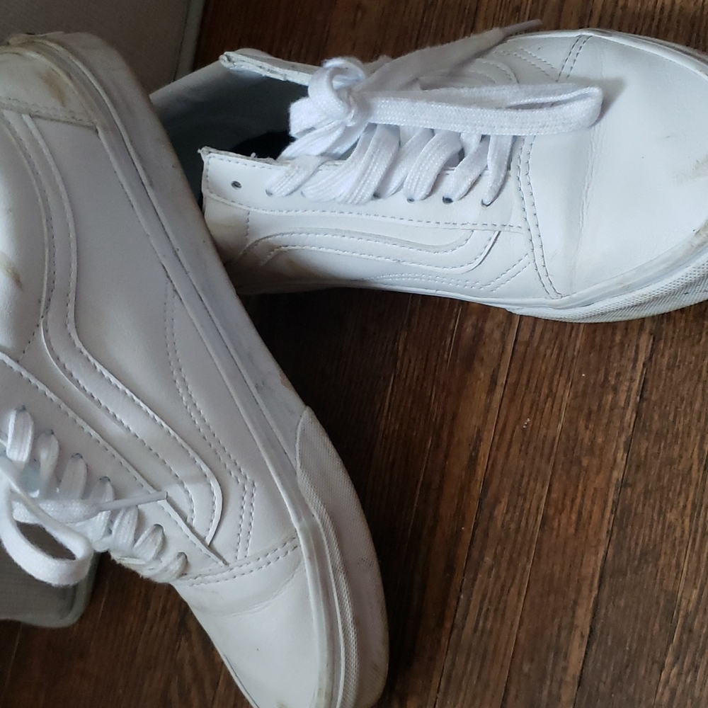 Vans - Picture 3 of 3